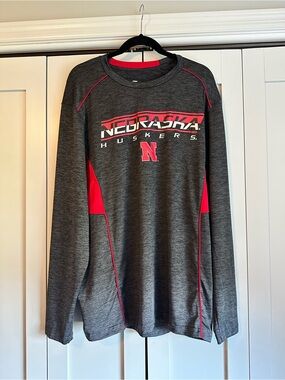 Colosseum Gray & Red Nebraska Huskers Long Sleeve Performance Tee